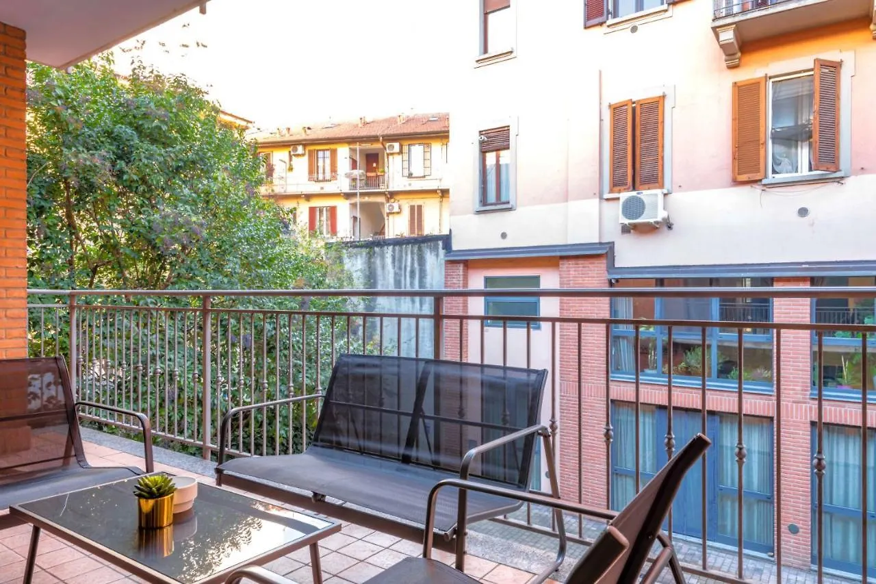 Apartment Easylife - Spazioso E Luminoso Trilocale Con Balcone A Loggia Per Pausa E Relax Milan