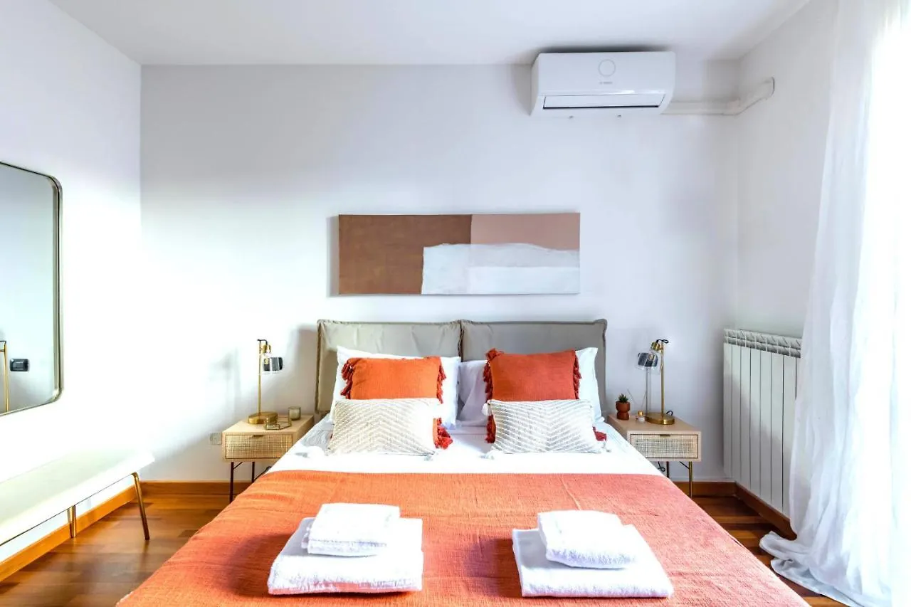 Apartment Easylife - Spazioso E Luminoso Trilocale Con Balcone A Loggia Per Pausa E Relax Milan