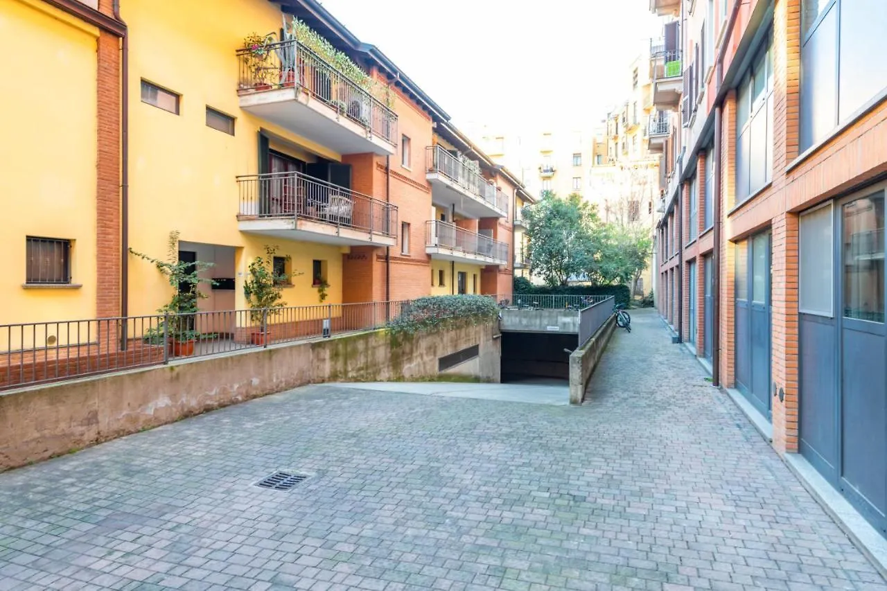 Apartment Easylife - Spazioso E Luminoso Trilocale Con Balcone A Loggia Per Pausa E Relax Milan Italy