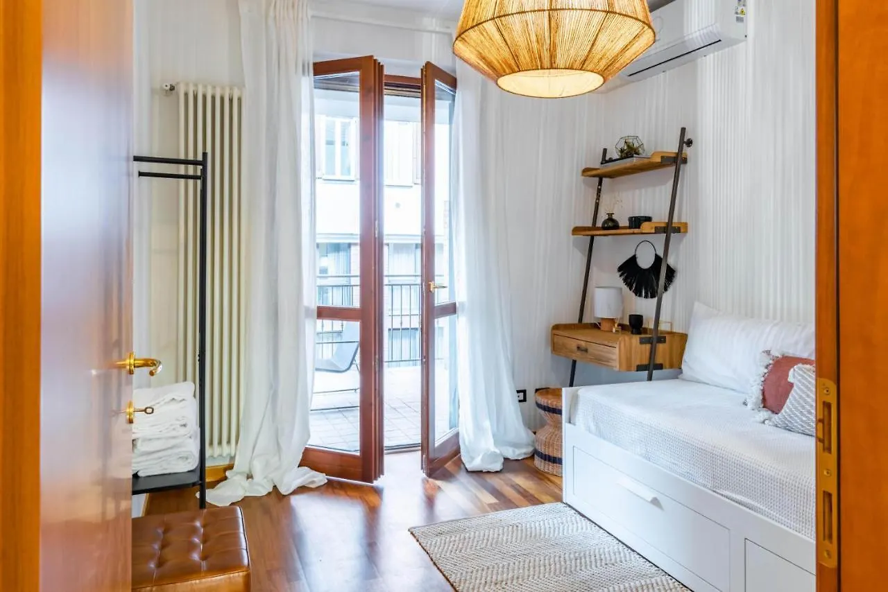 Easylife - Spazioso E Luminoso Trilocale Con Balcone A Loggia Per Pausa E Relax Milan Apartment